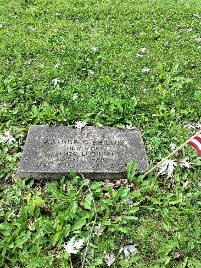 Arthur C. Phillips's grave. Photo 2