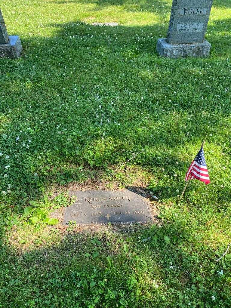 Eric P. Wolff's grave. Photo 2