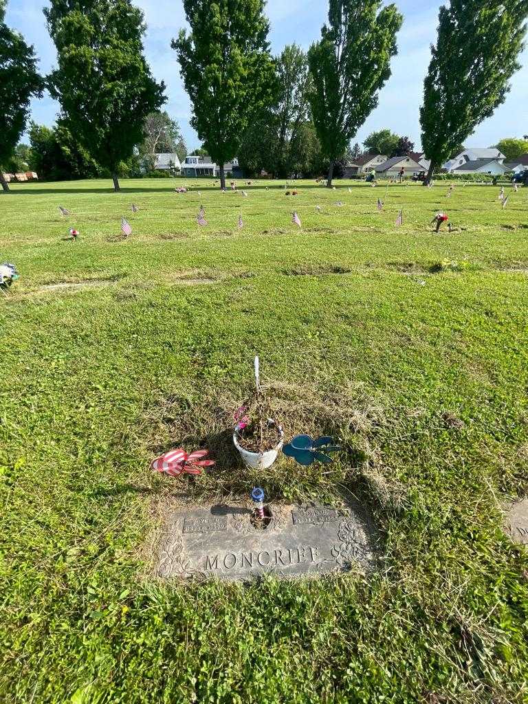 Joyce M. Moncrief's grave. Photo 1