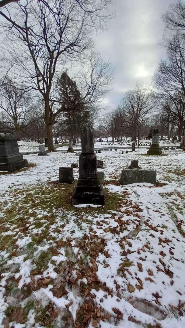 Hannah A. Morse's grave. Photo 2