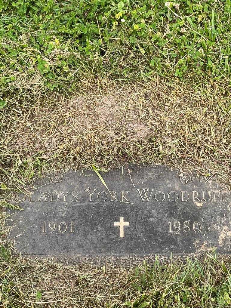 Gladys York Woodruff's grave. Photo 3