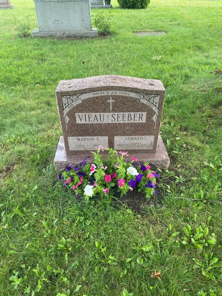 Edward Seeber's grave. Photo 2