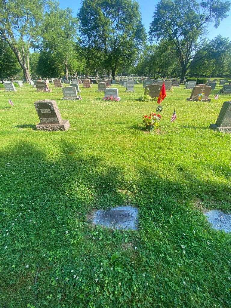 Myrtle A. Andre's grave. Photo 1