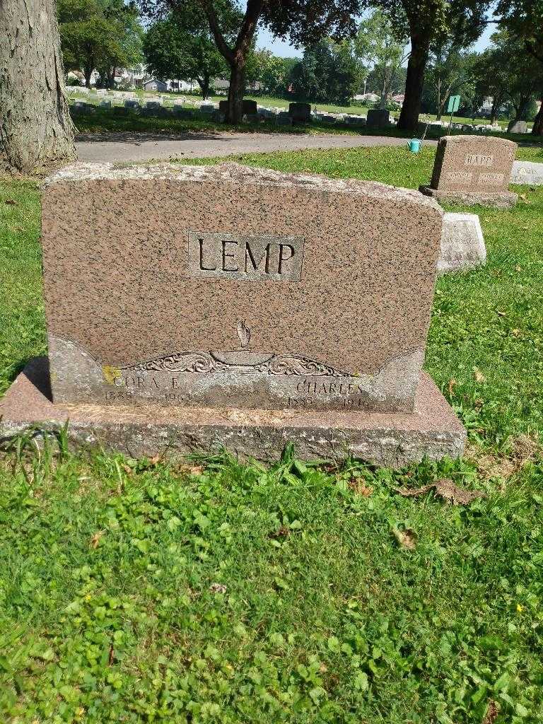 Charles Lemp's grave. Photo 2
