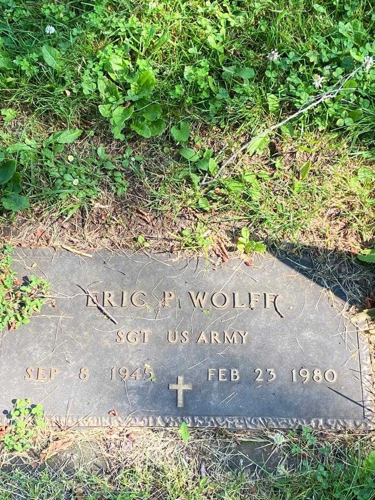 Eric P. Wolff's grave. Photo 3