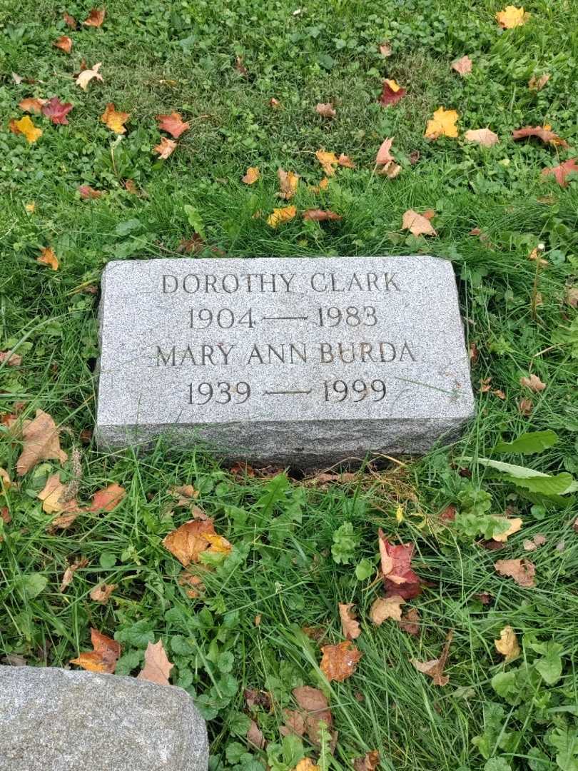 Dorothy Clark's grave. Photo 2