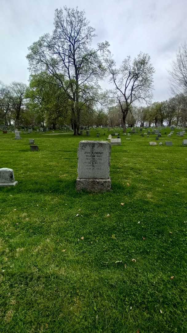 Louise E. Farrar's grave. Photo 1