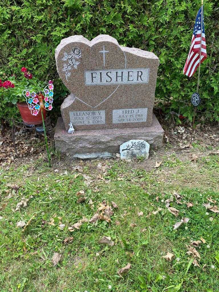 Eleanor V. Fisher's grave. Photo 2