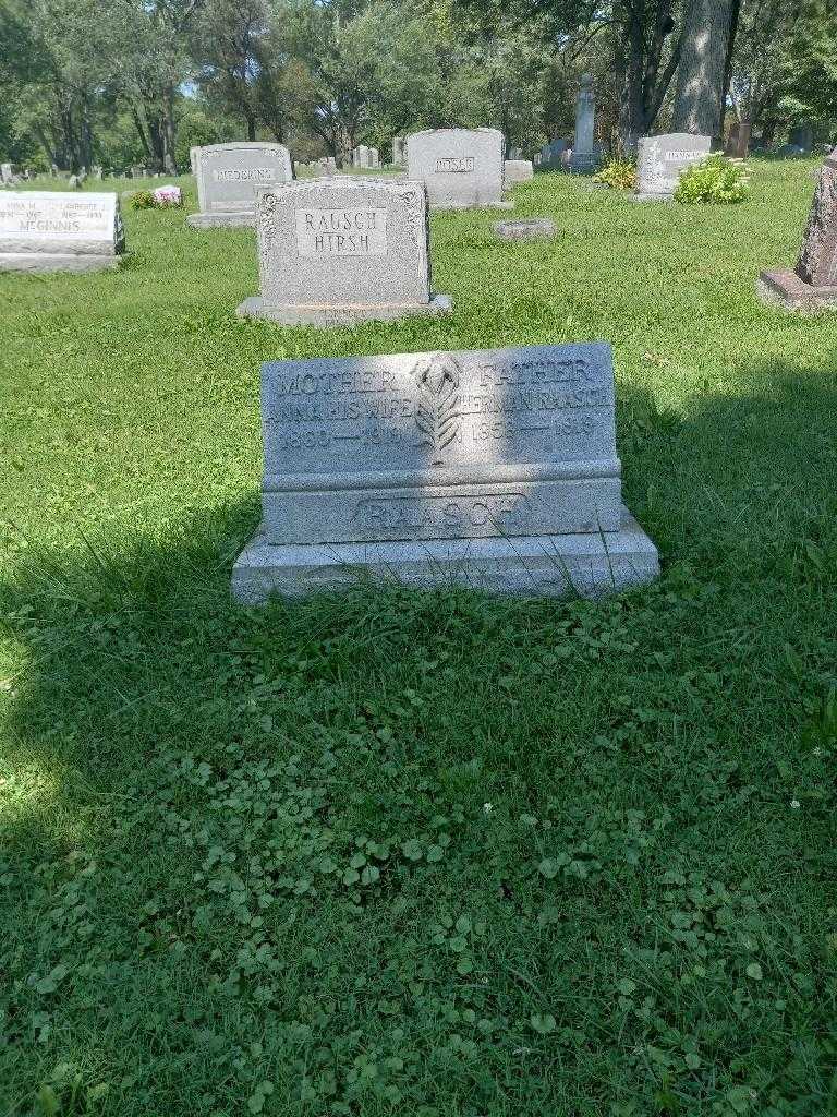 Herman A. Raasch's grave. Photo 2