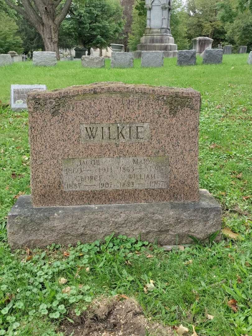 Mary Lillian Wilkie's grave. Photo 2
