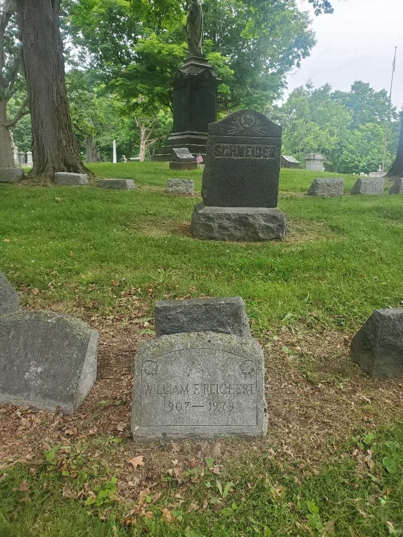 William F. Reichert's grave. Photo 1