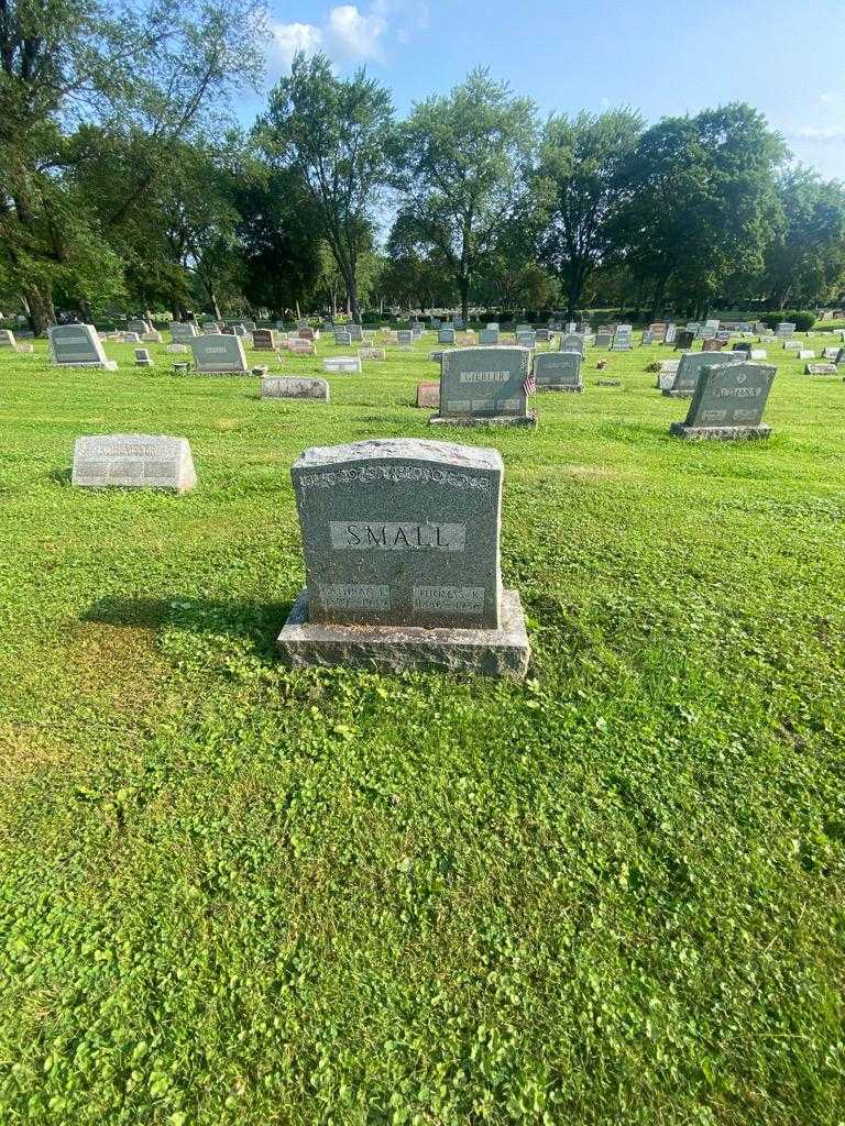 Thomas K. Small's grave. Photo 1