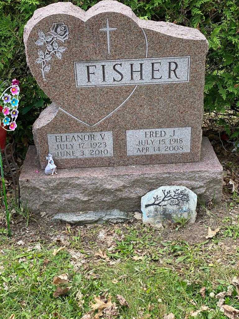 Eleanor V. Fisher's grave. Photo 3