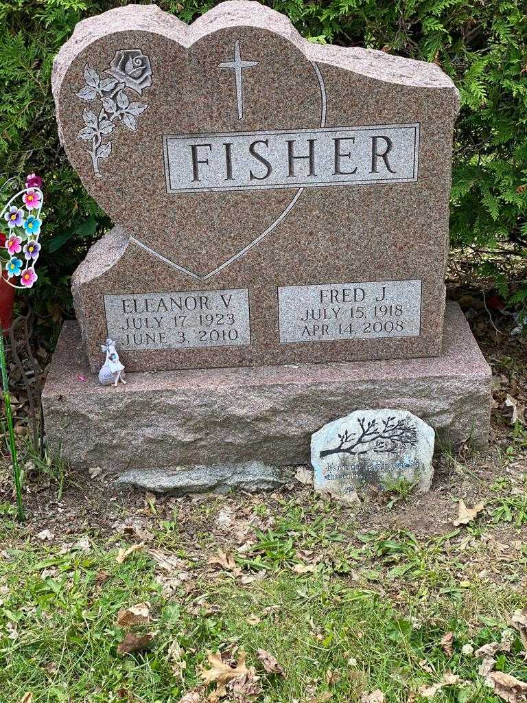 Fred J. Fisher's grave. Photo 3