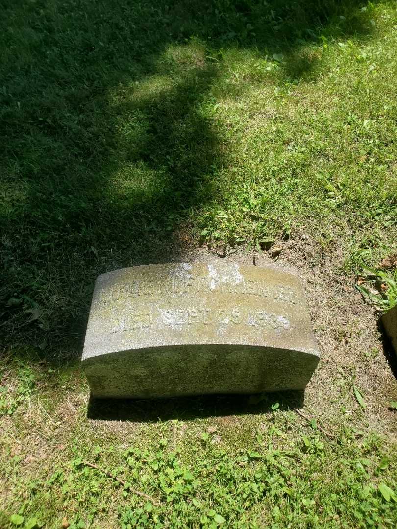 Lotie M. Fechheimer Humbert's grave. Photo 2