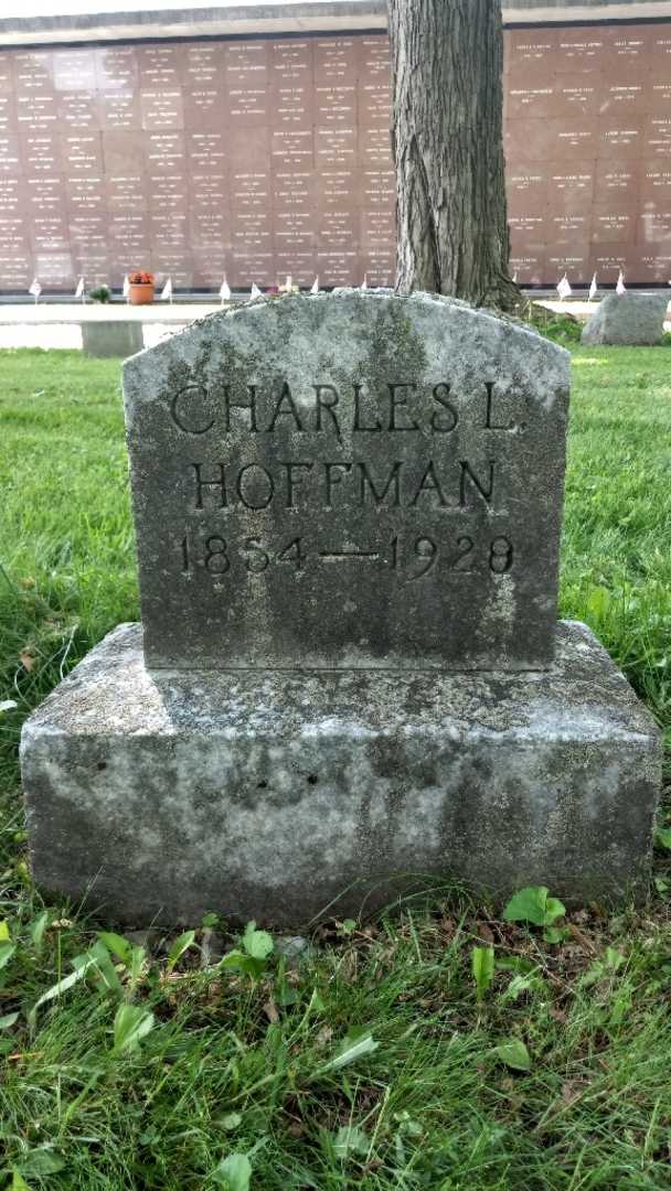 Charles L. Hoffman's grave. Photo 3