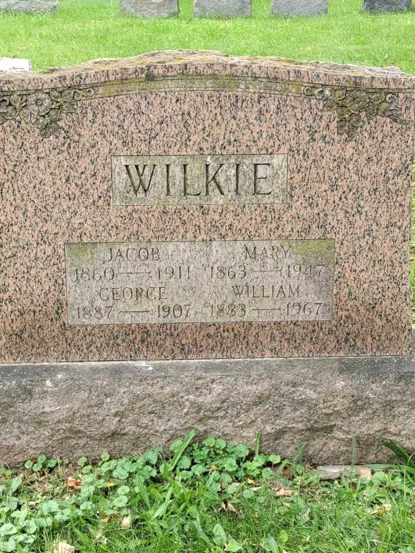 Mary Lillian Wilkie's grave. Photo 3