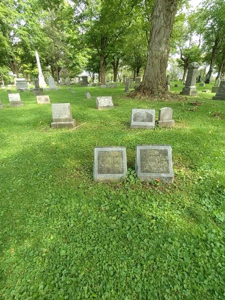 Rae Halliday Fuller's grave. Photo 1