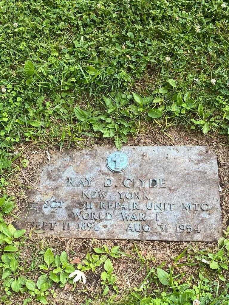 Ray D. Clyde's grave. Photo 4