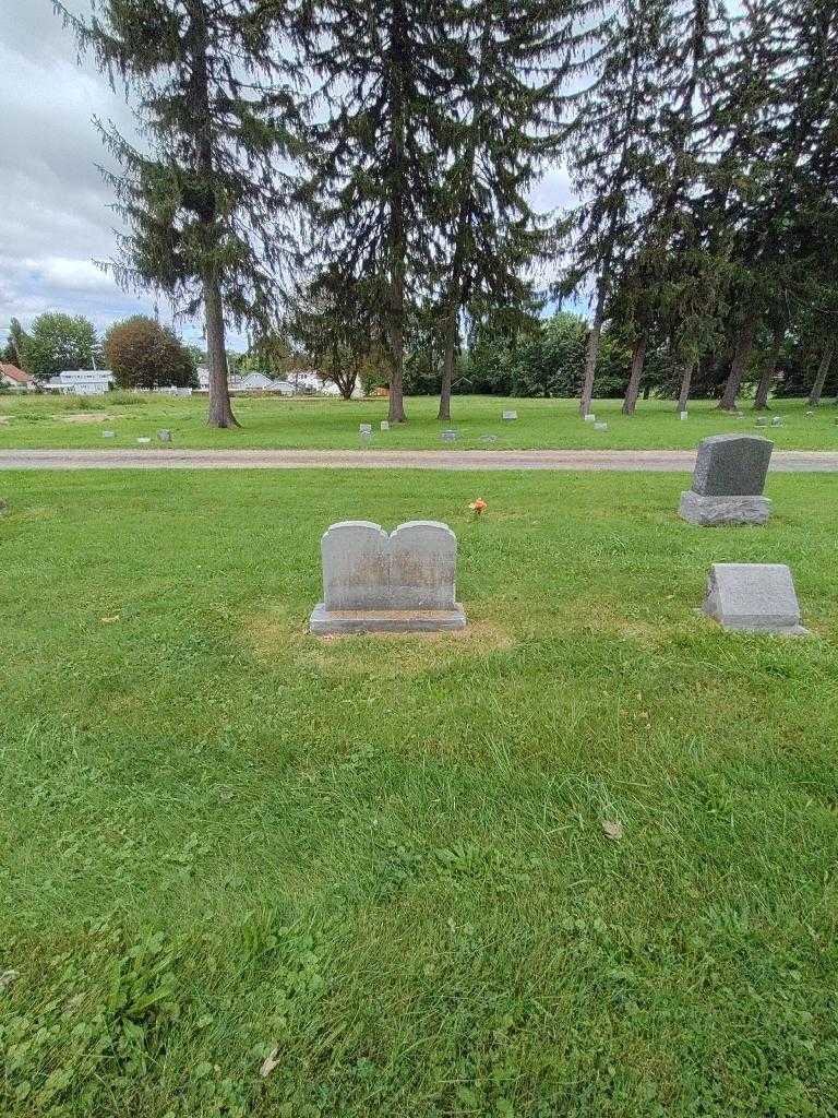 John Dice's grave. Photo 1