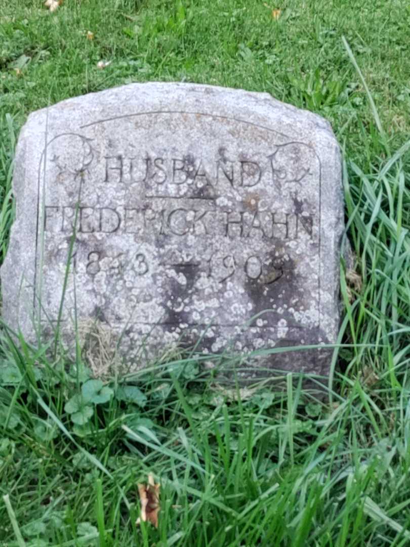 Frederick E. Hahn's grave. Photo 3