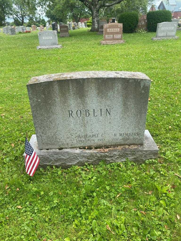 Margaret C. Roblin's grave. Photo 2