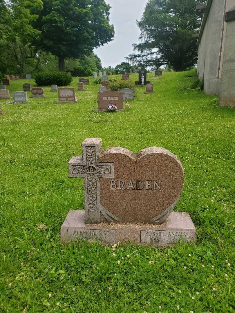 Richard A. Braden's grave. Photo 3