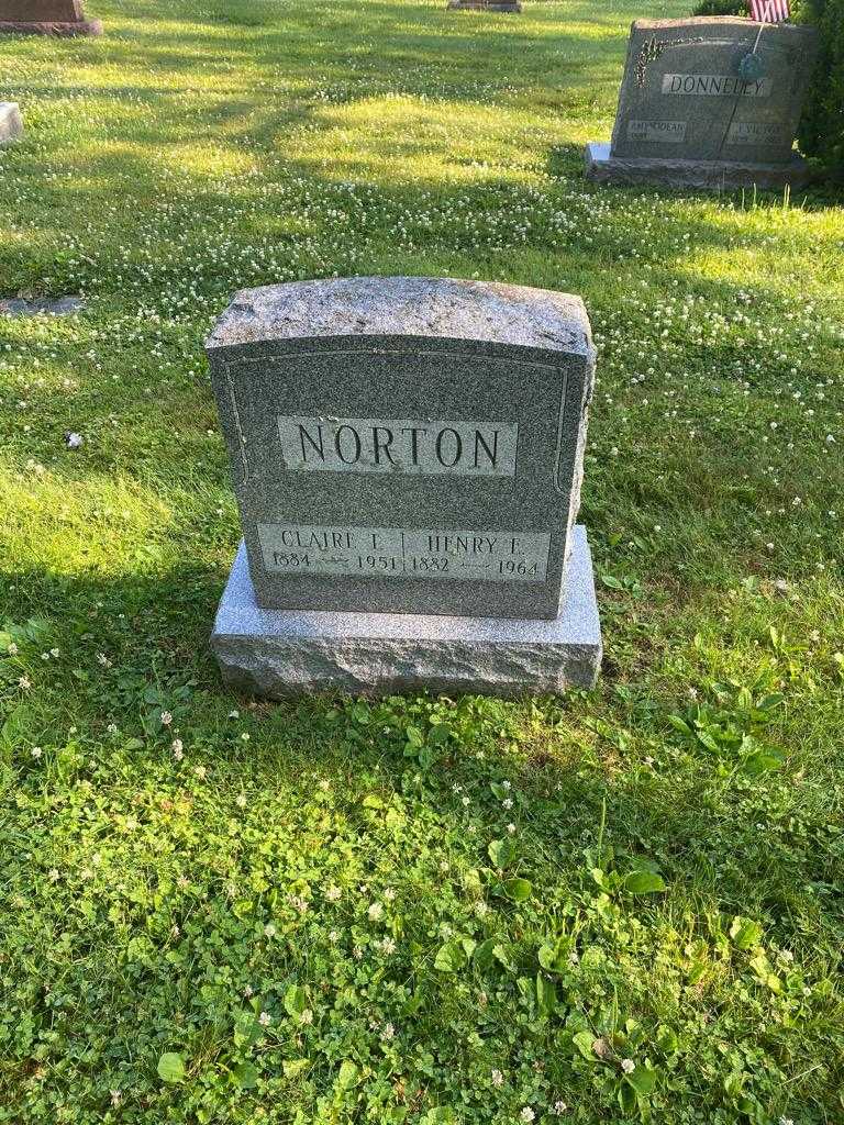 Claire T. Norton's grave. Photo 2