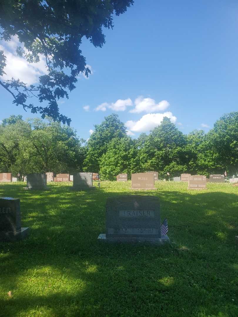 Charles F. Fraiser's grave. Photo 1