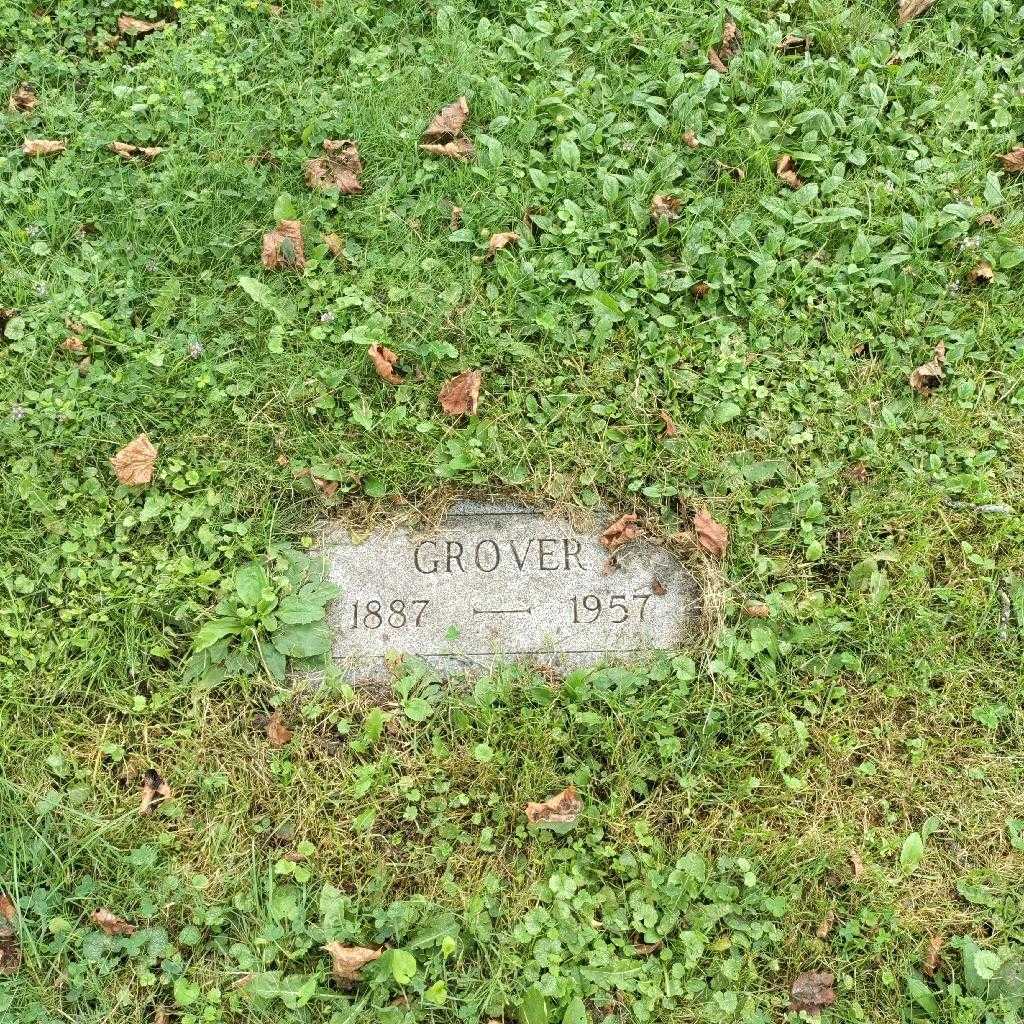 Grover Skinner's grave. Photo 1