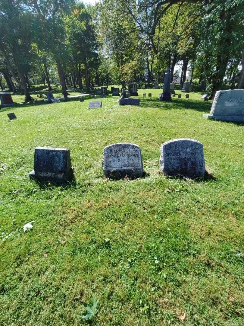 Johanna Lenhardt's grave. Photo 1