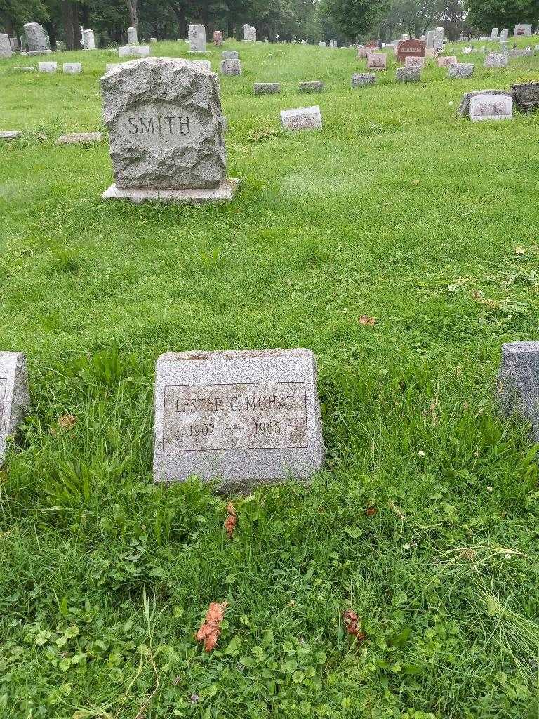 Lester G. Mohat's grave. Photo 1