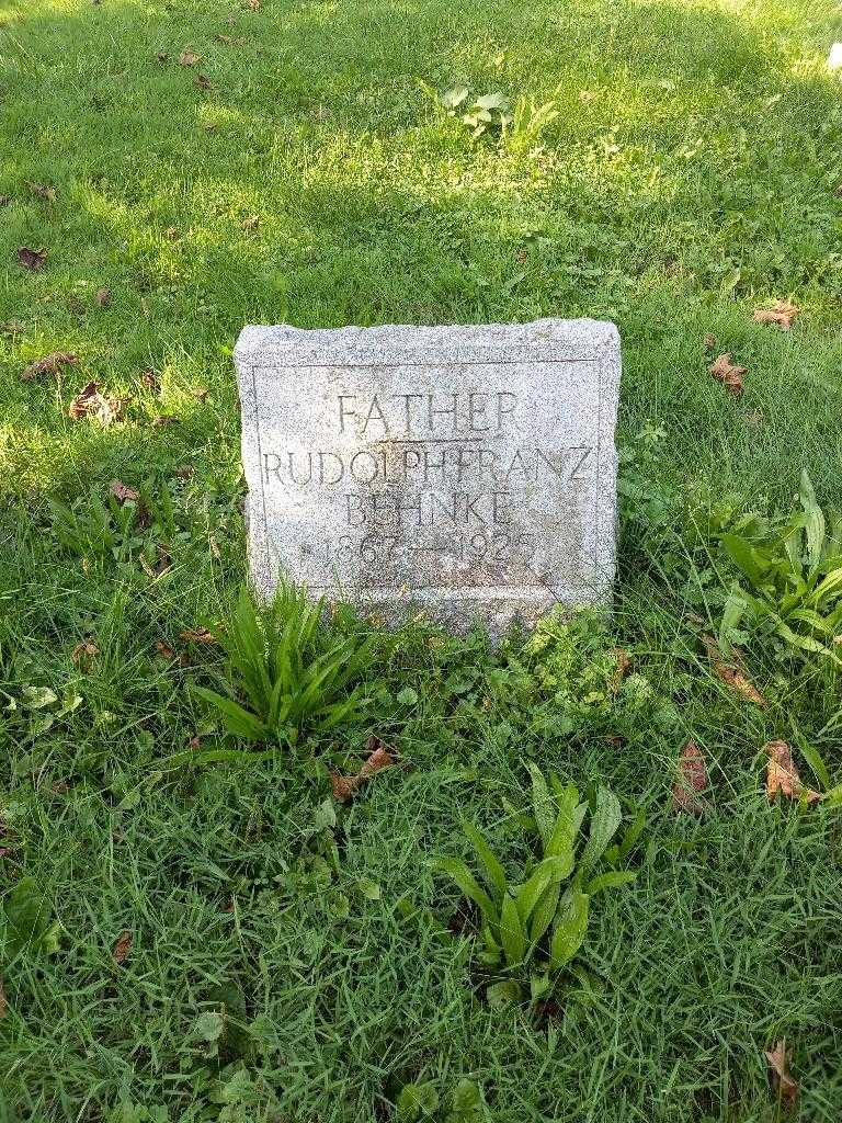 Rudolph Franz Behnke's grave. Photo 2