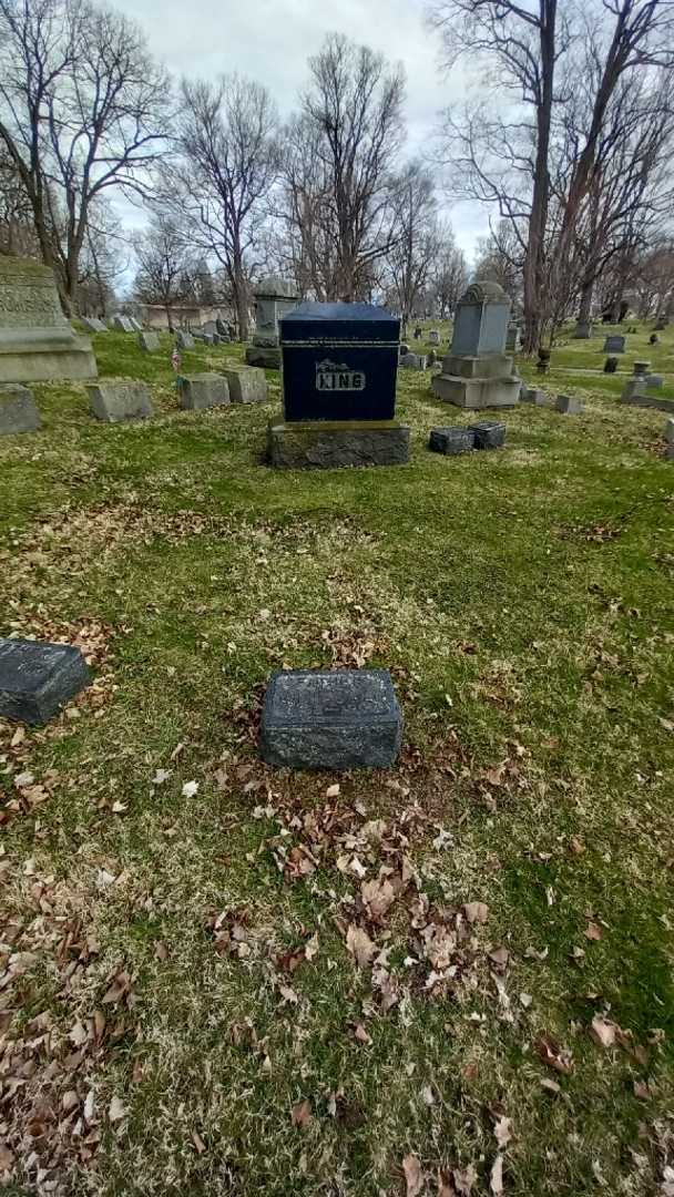 Henry F. King's grave. Photo 1