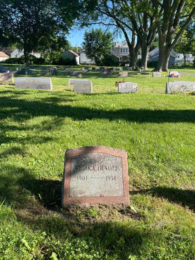 Velika Dinoff's grave. Photo 2