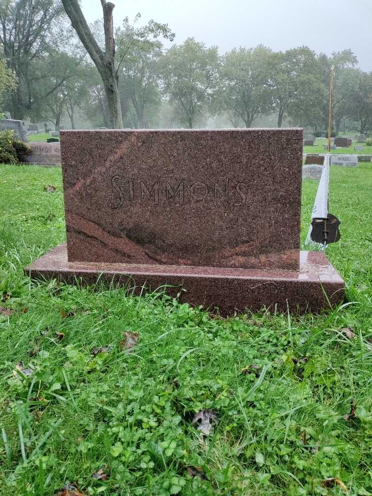 Gertrude Simmons's grave. Photo 2