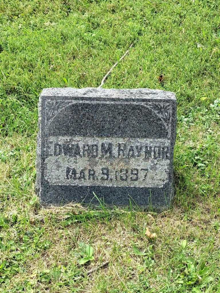 Edward M. Raynor Junior's grave. Photo 3