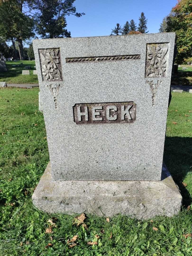 Charles C. Heck's grave. Photo 4