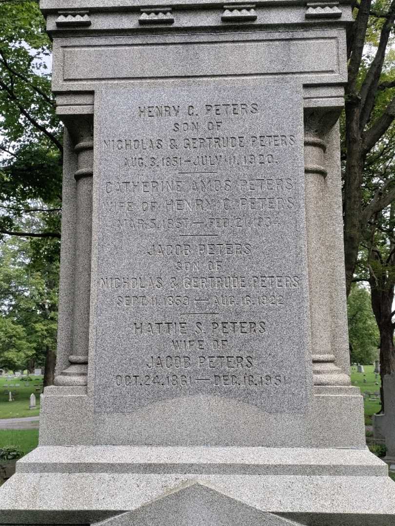 Hattie S. Peters's grave. Photo 4