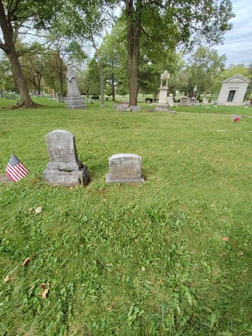 William F. Dashley's grave. Photo 1