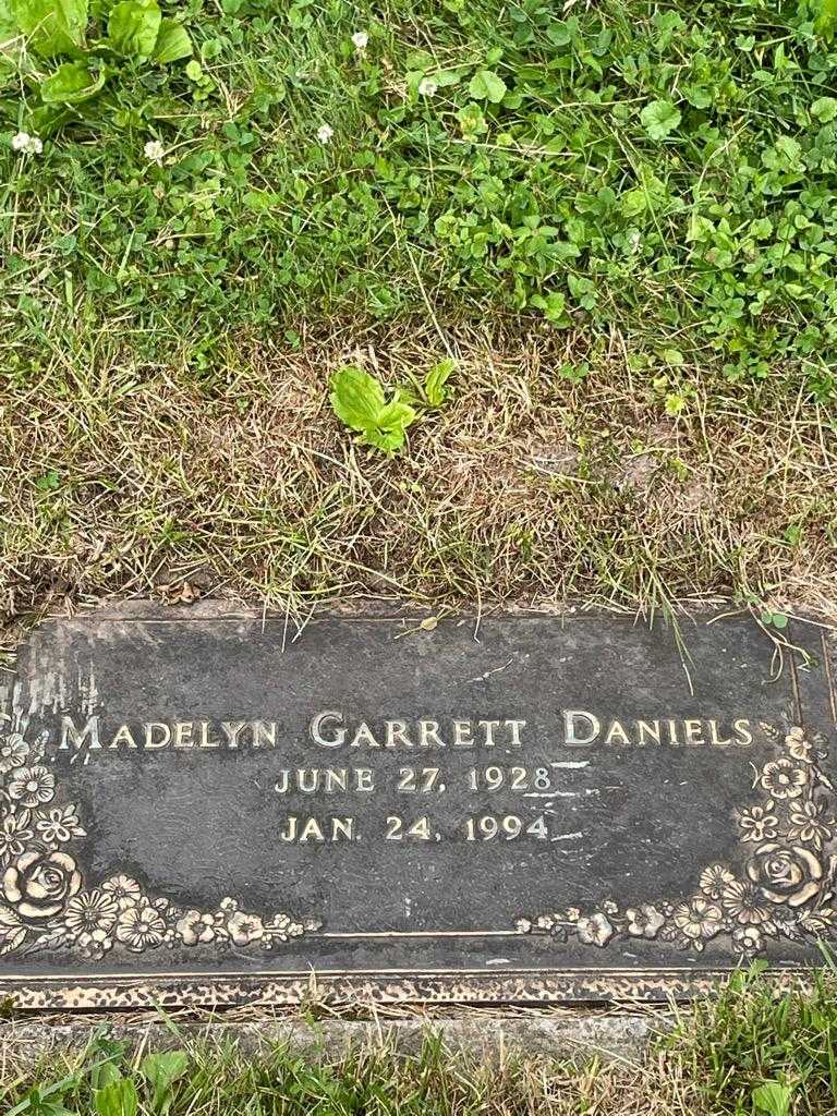 Madelyn Garrett Daniels's grave. Photo 3