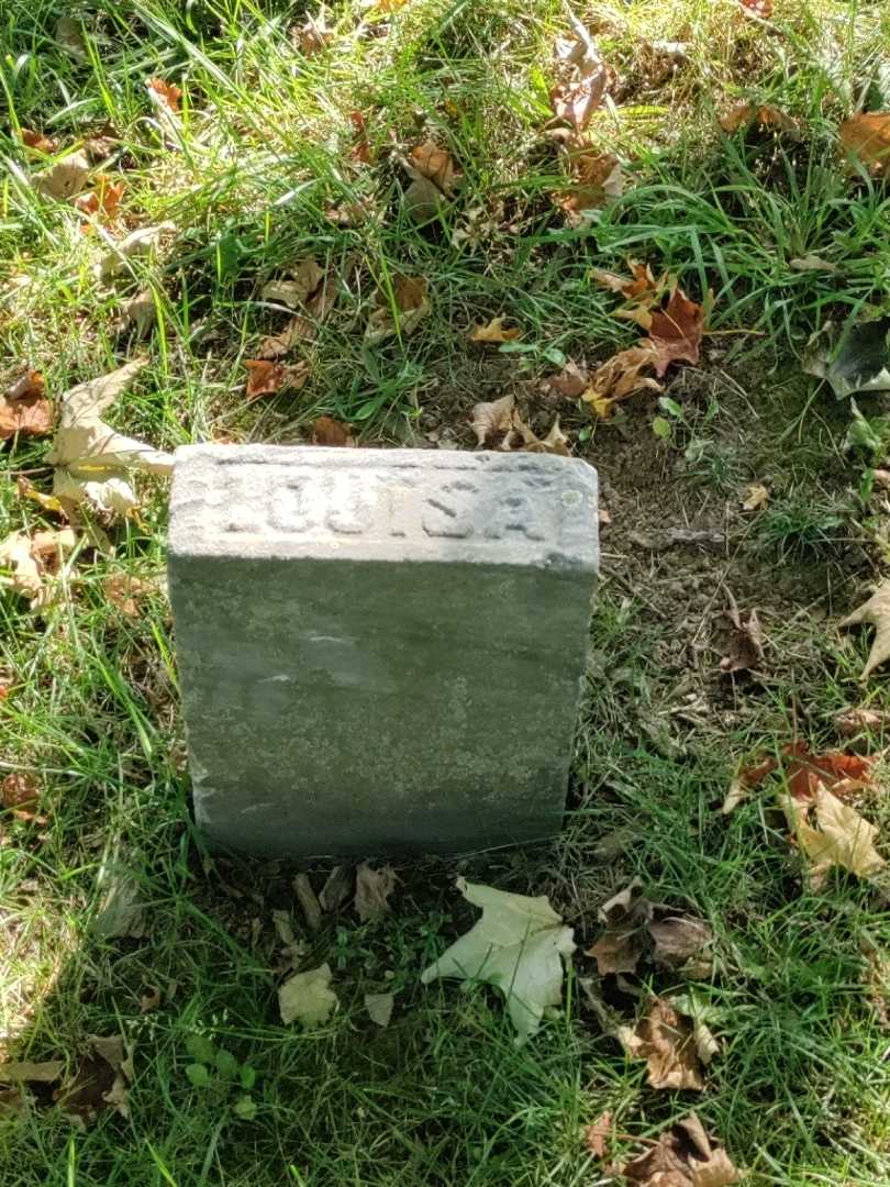Louisa Dexheimer's grave. Photo 4