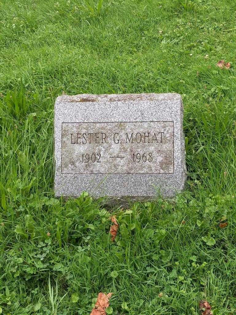 Lester G. Mohat's grave. Photo 2