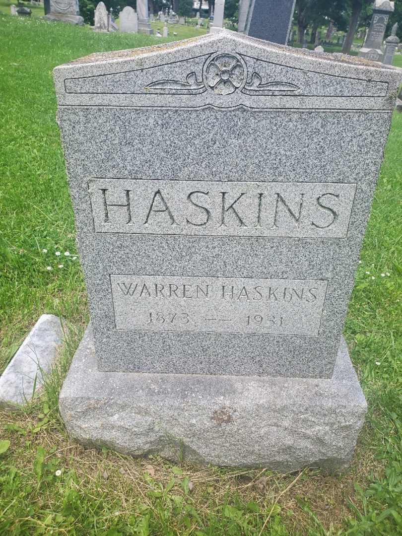 Warren Haskins's grave. Photo 4