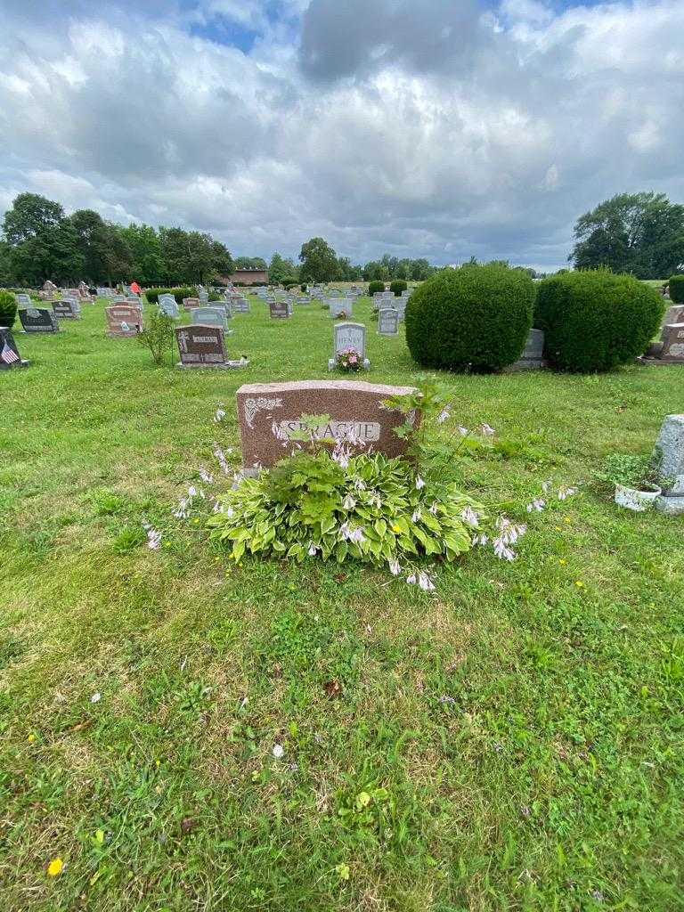 Beverly D. Sprague's grave. Photo 1