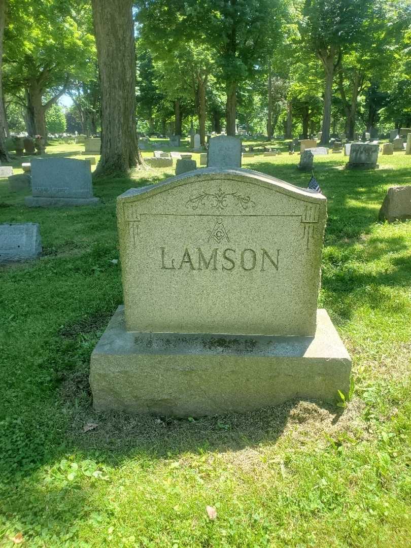 Grace B. Lamson's grave. Photo 4