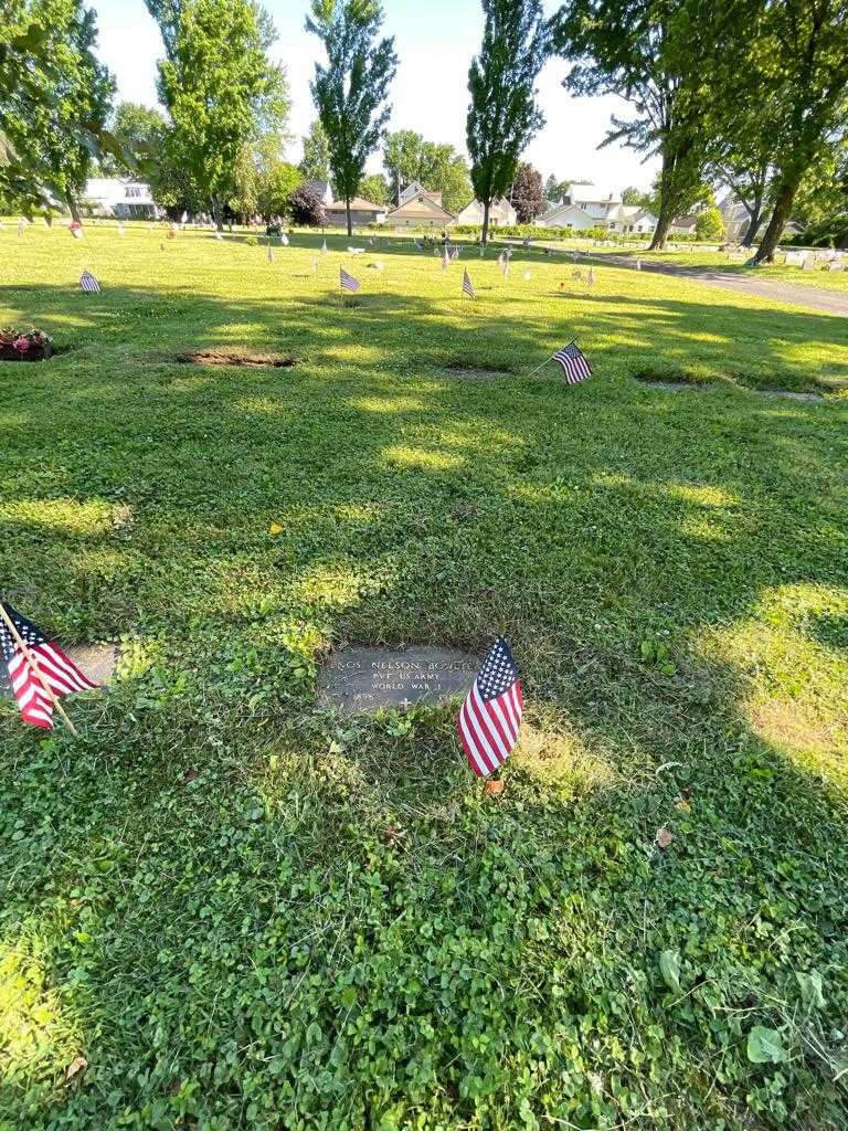 Enos Nelson Bowlyer's grave. Photo 1