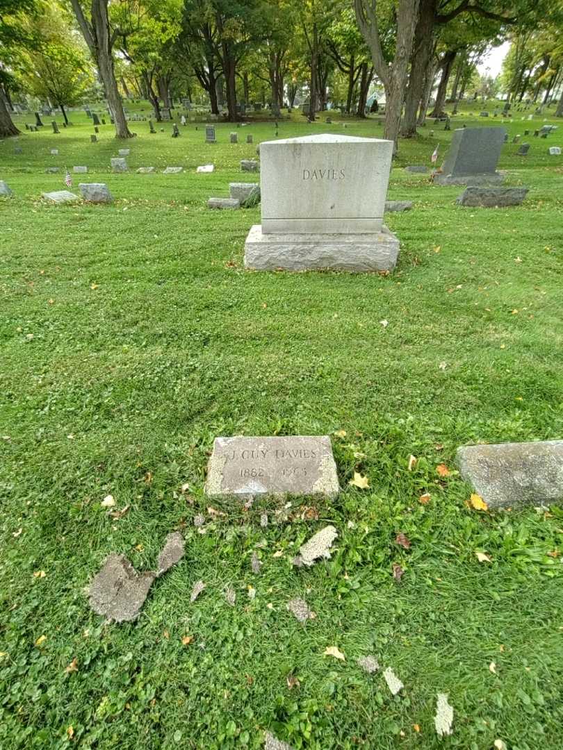 John Guy Davies's grave. Photo 1