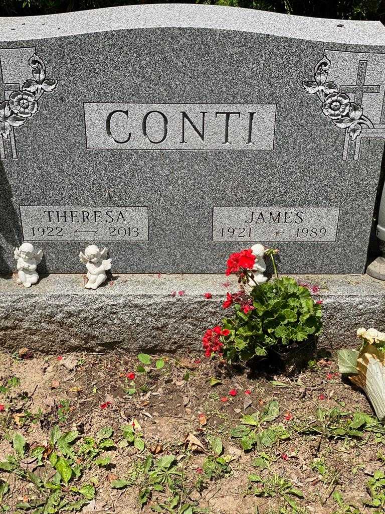 Theresa Conti's grave. Photo 3