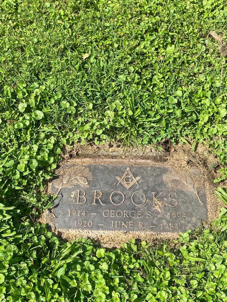 George S. Brooks's grave. Photo 3